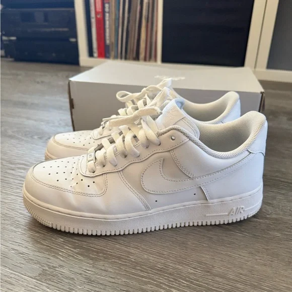 Nike Air Force 1 07’ - Picture 5 of 9